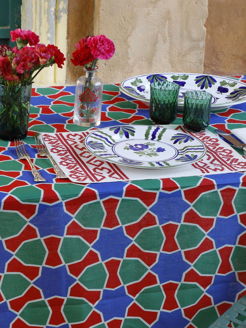 Dahlia Table Cloth